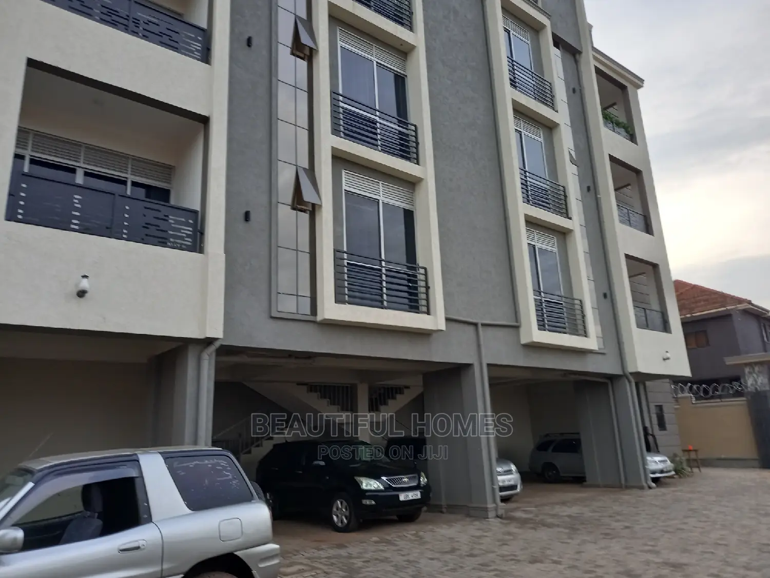 Furnished 2bdrm Block of Flats in Kisaasi Tarmack, Central Division