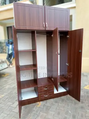 Triple Door Wardrobe 4*7feet