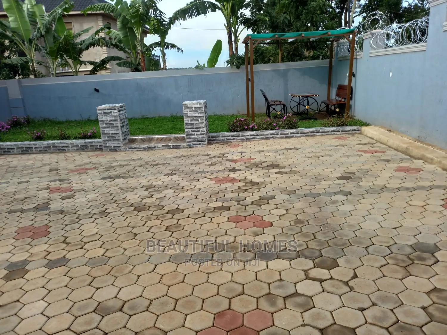 Furnished 4bdrm Bungalow in Kira, Central Division for Sale
