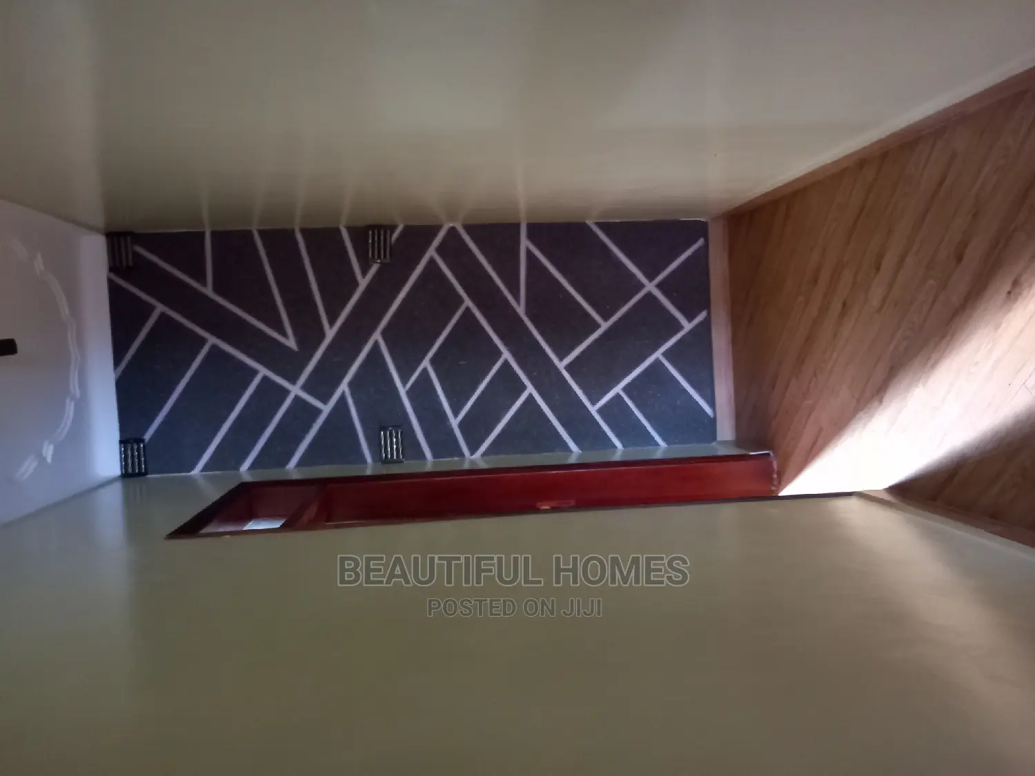 Furnished 4bdrm House in Kira for Sale