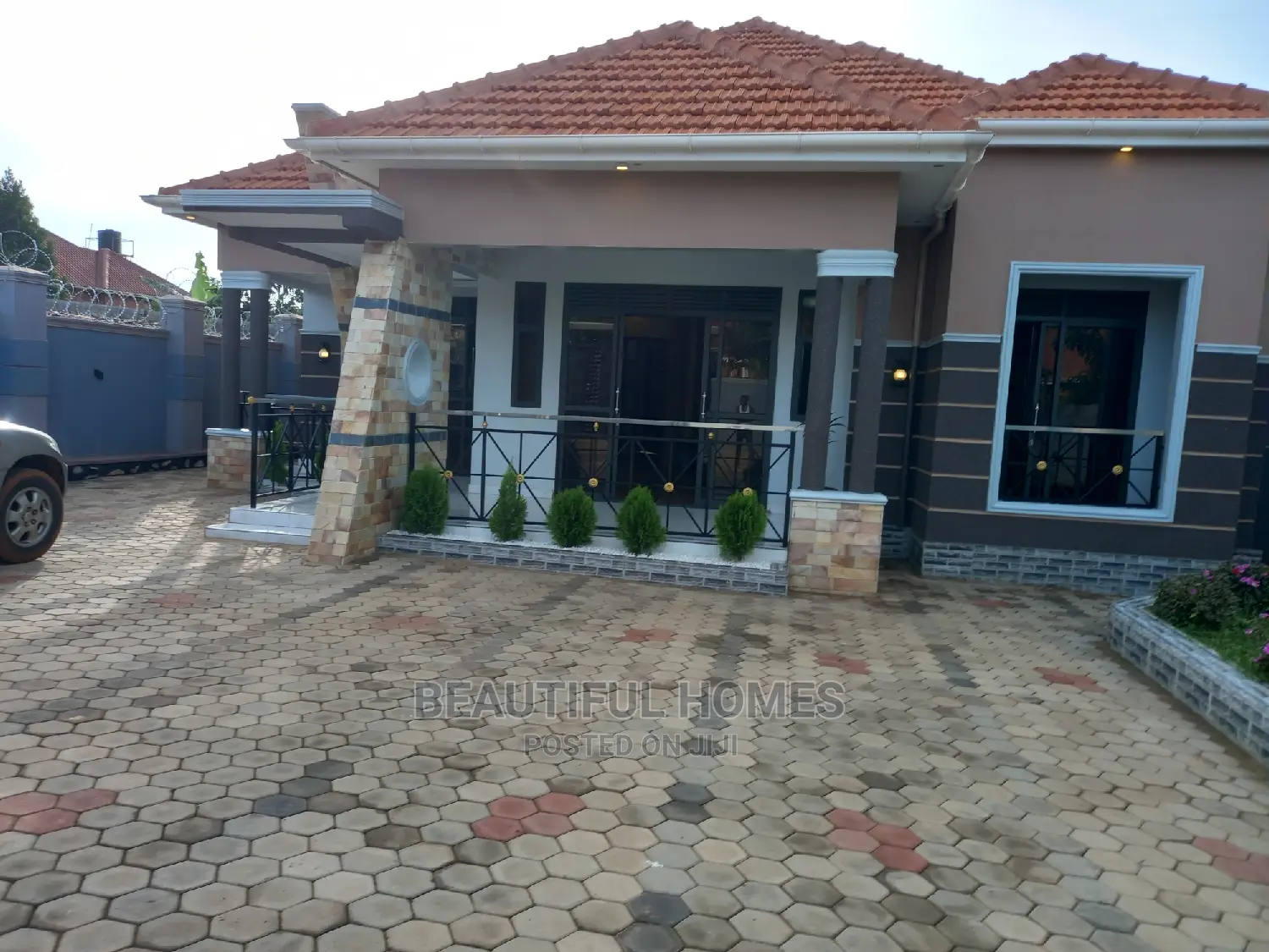 Furnished 4bdrm House in Kira for Sale