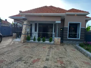 Furnished 4bdrm House in Kira for Sale