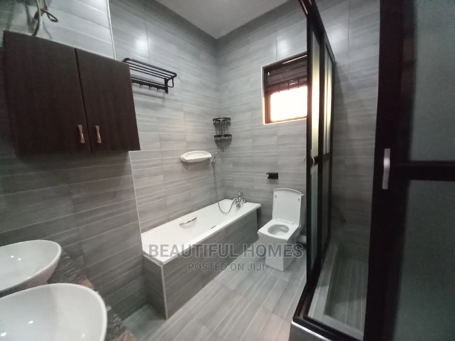 Furnished 4bdrm Bungalow in Kira for Sale