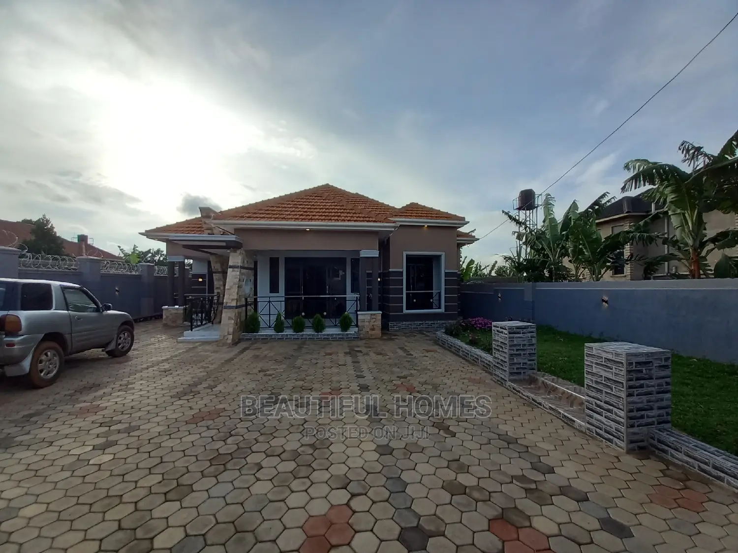 Furnished 4bdrm House in Kira for Sale
