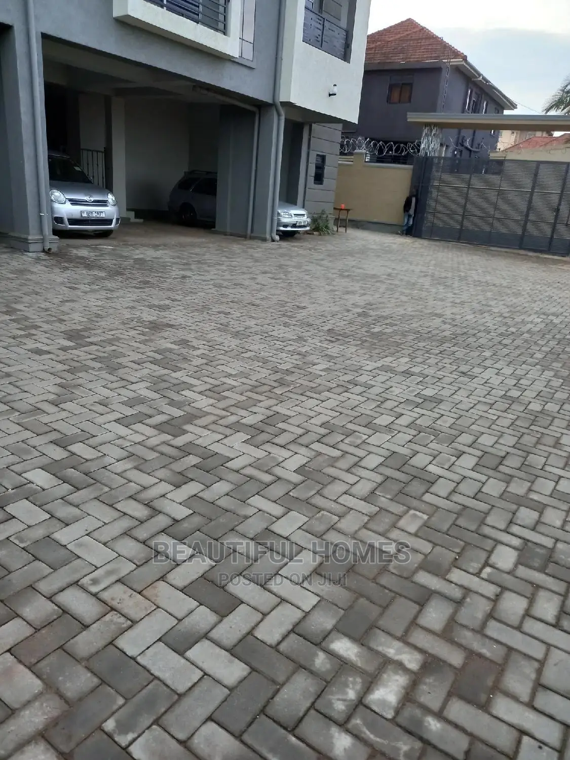 Furnished 2bdrm Apartment in Kisaasi, Central Division for Sale