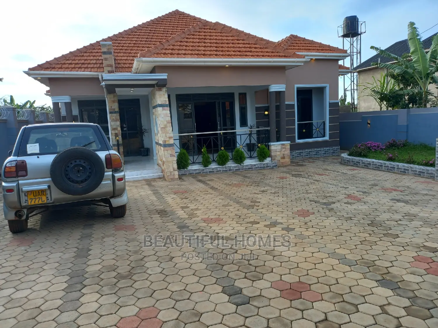 Furnished 4bdrm Bungalow in Kira for Sale