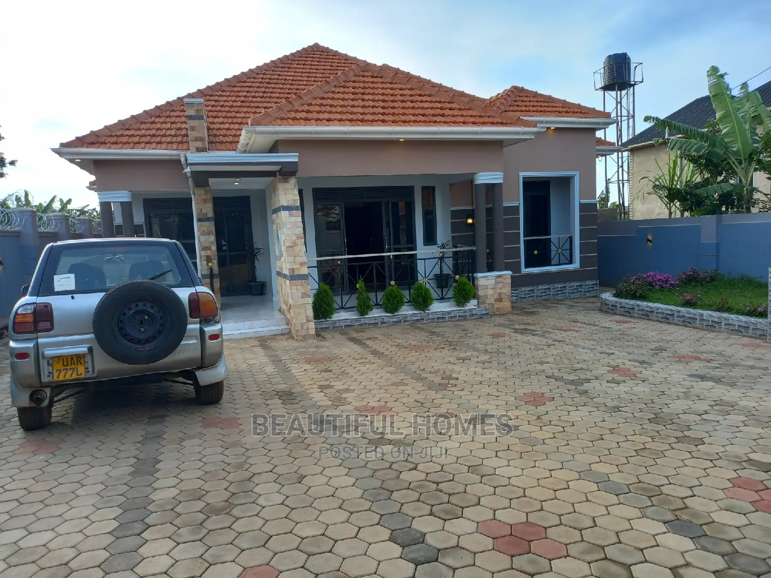 Furnished 4bdrm Bungalow in Kira for Sale