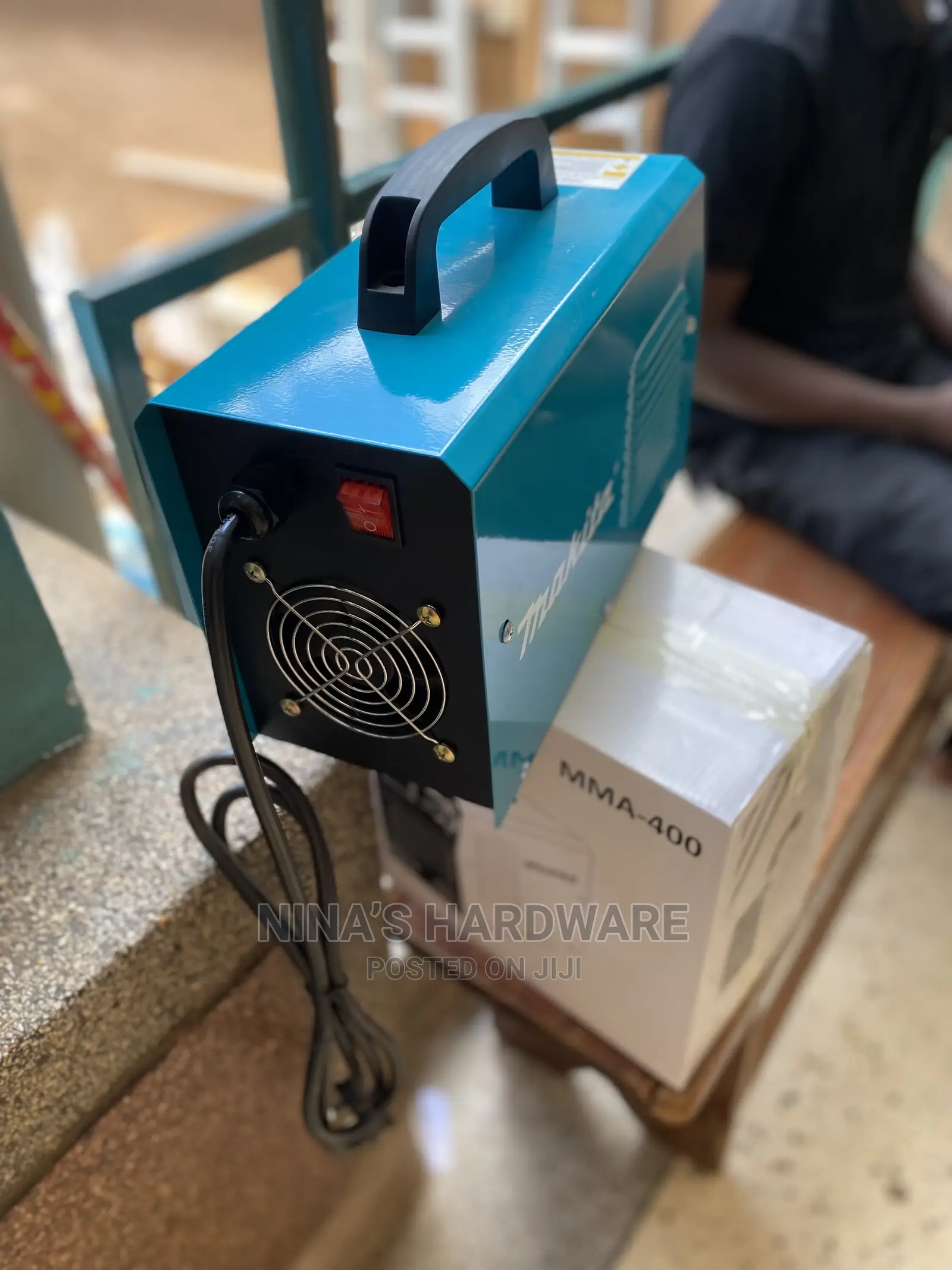 Welding Machines Makita MMA 400 / Inverter Welder