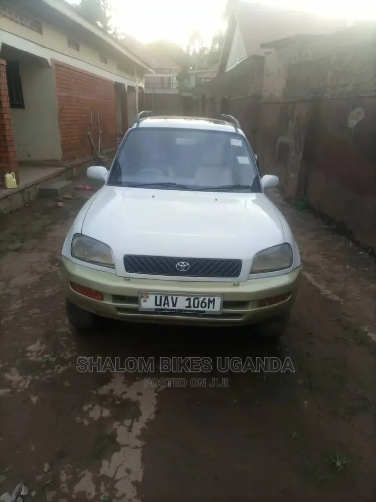 Toyota RAV4 2007 White