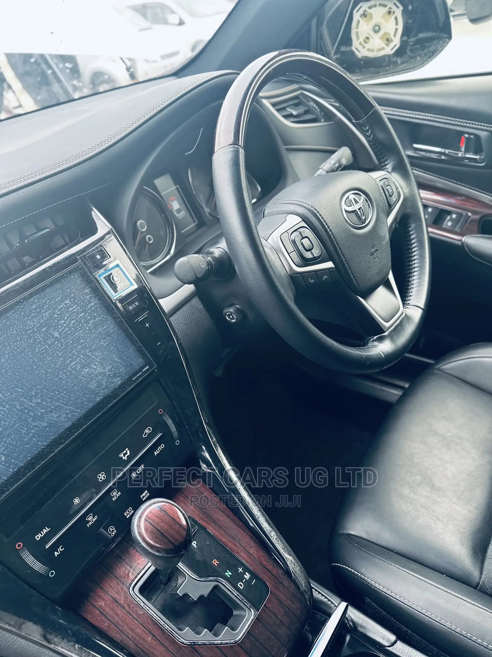 Toyota Harrier 2.0 2014 Off white