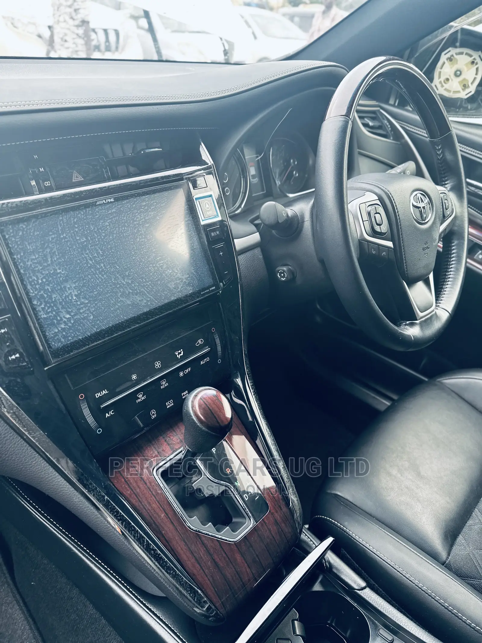Toyota Harrier 2.0 2014 Off white
