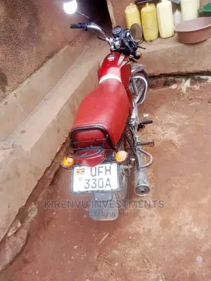 Bajaj Boxer 2017 Orange