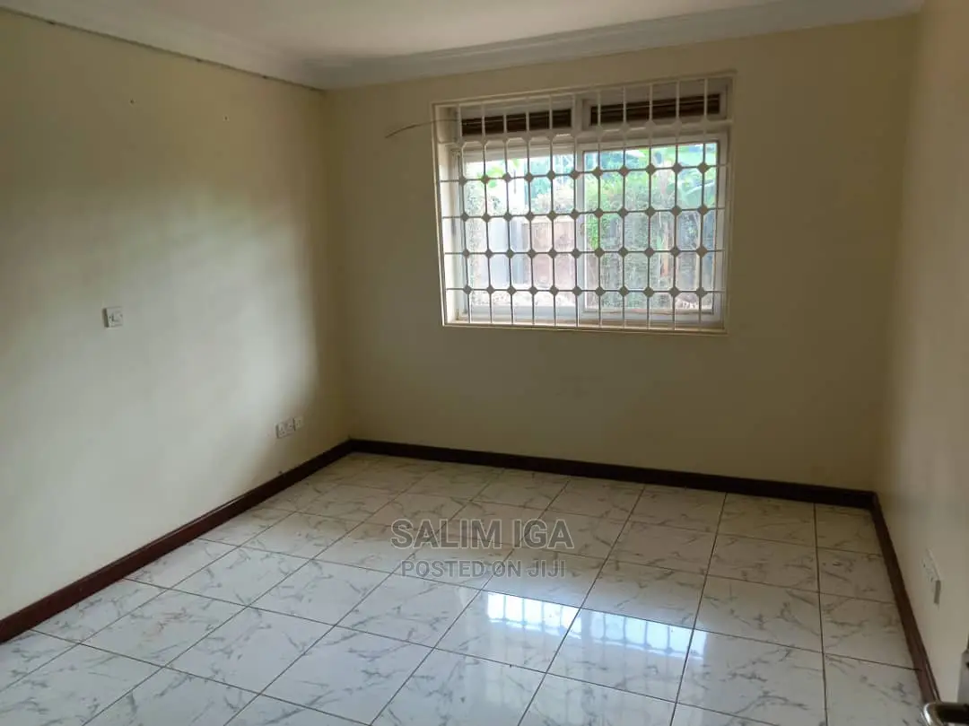 6bdrm Duplex in Kololo Property, Central Division for Rent