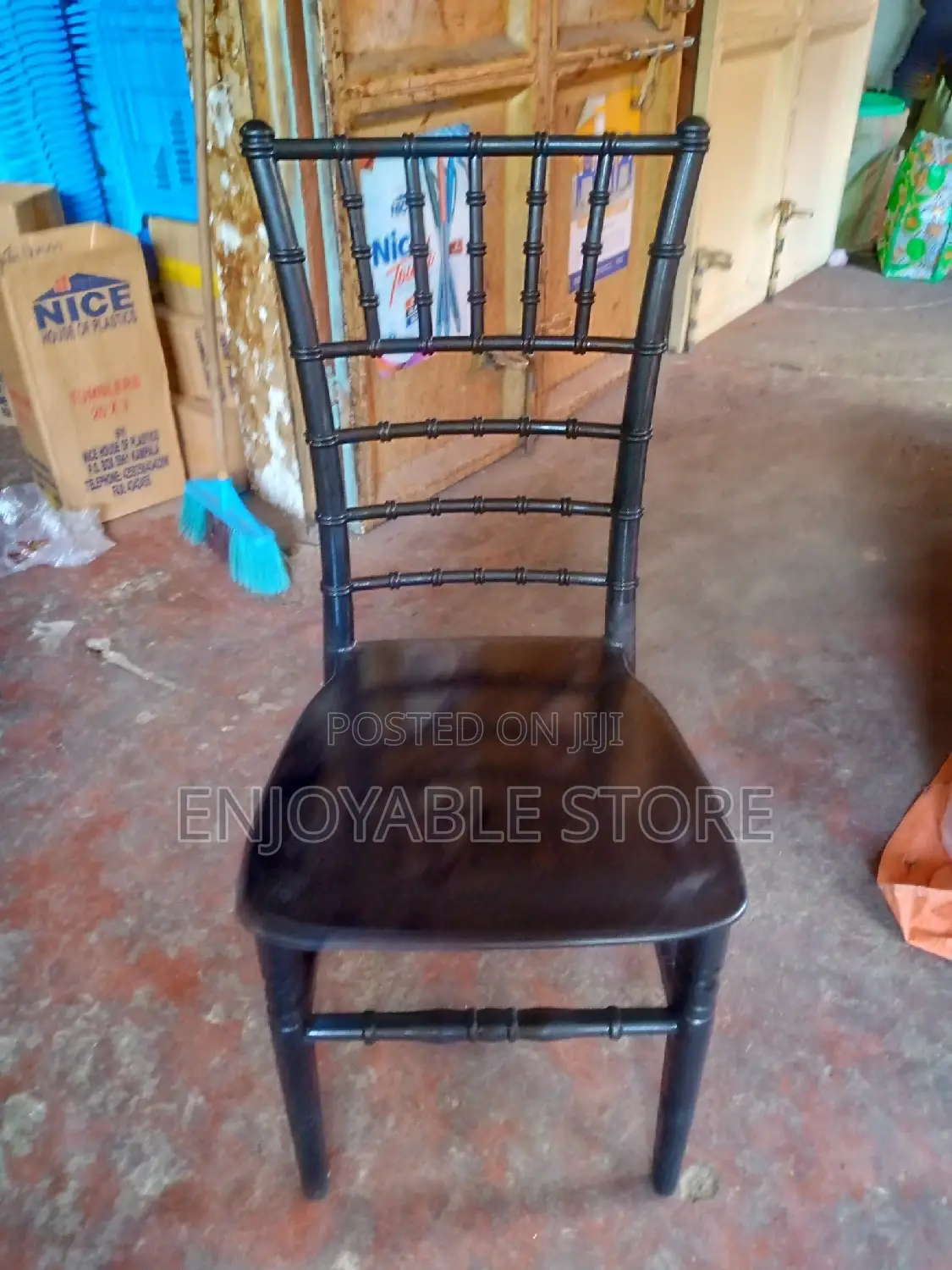VIP Plastic Nice Chairs