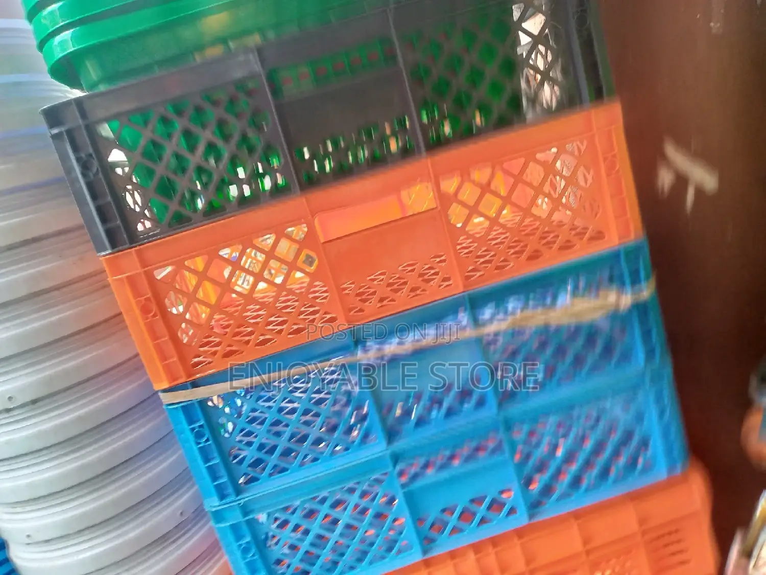 Plastic Crates 64/17