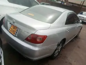 Toyota Mark X 2005 Gray