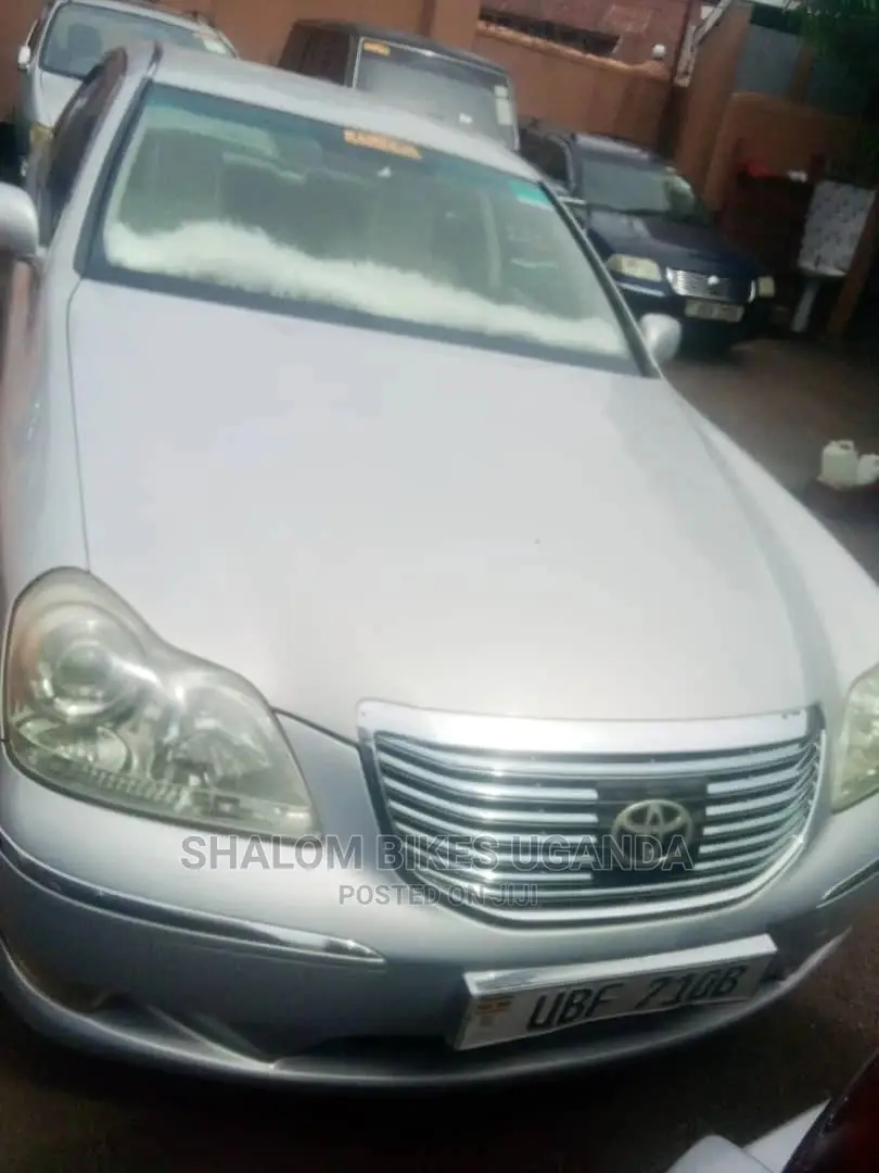 Toyota Crown Majesta 2008 Gray