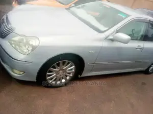 Toyota Crown Majesta 2008 Gray