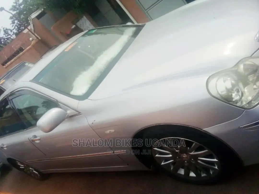Toyota Crown Majesta 2008 Gray