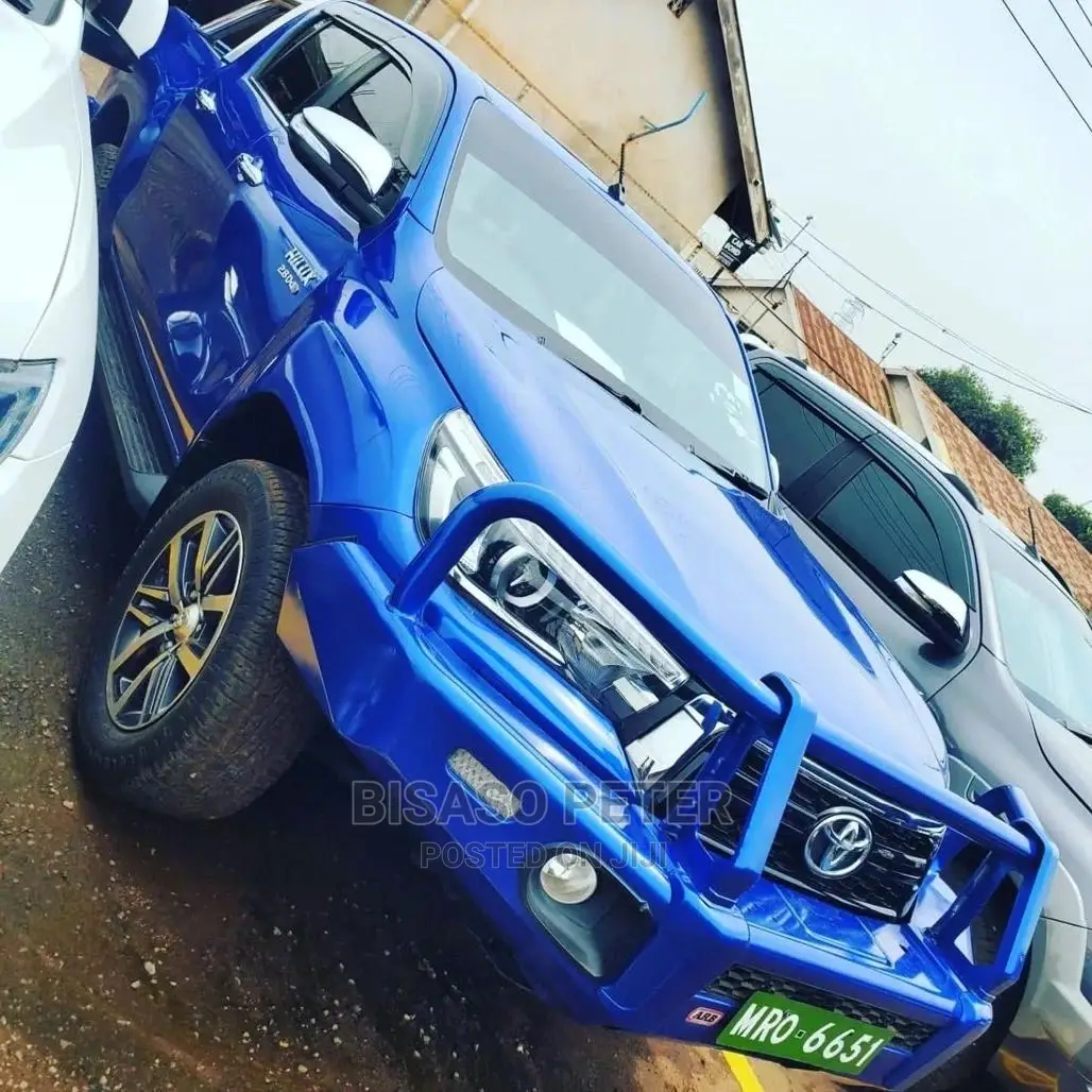 Toyota Hilux 2018 Blue