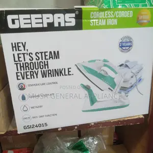 Geepas Steam Iron