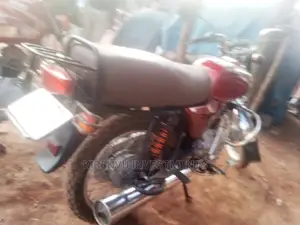 Bajaj Boxer 100 2018 Red