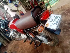 Bajaj Boxer 100 2018 Red