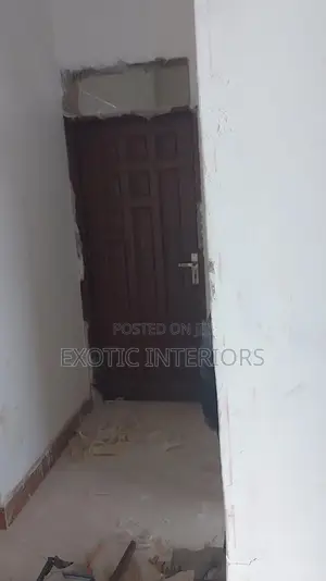 Mahogany Wood Door Call