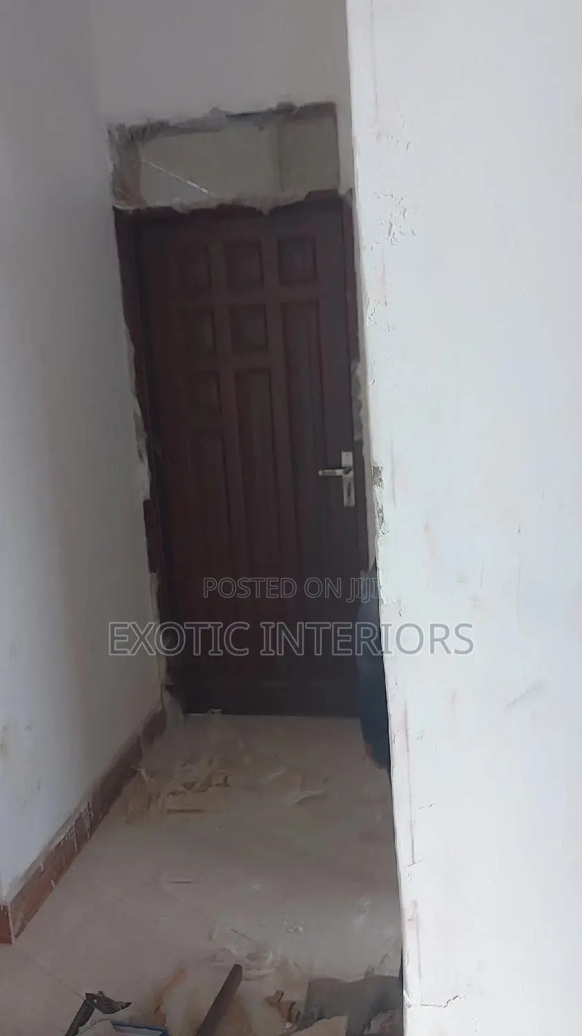Mahogany Wood Door Call