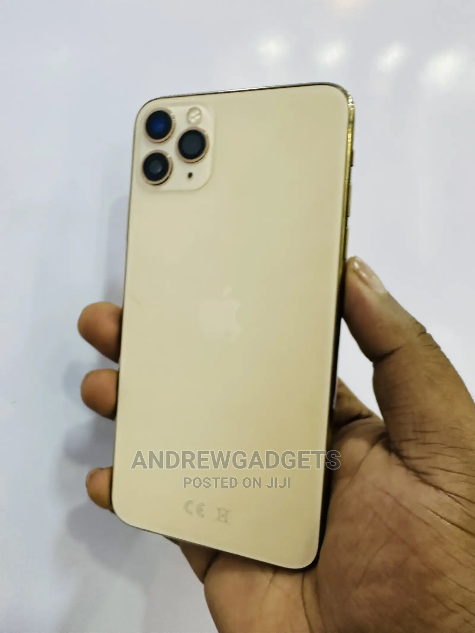 Apple iPhone 11 Pro Max 64 GB Gold