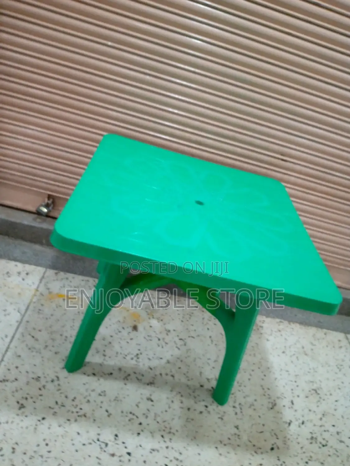 Plastic Table (Square)