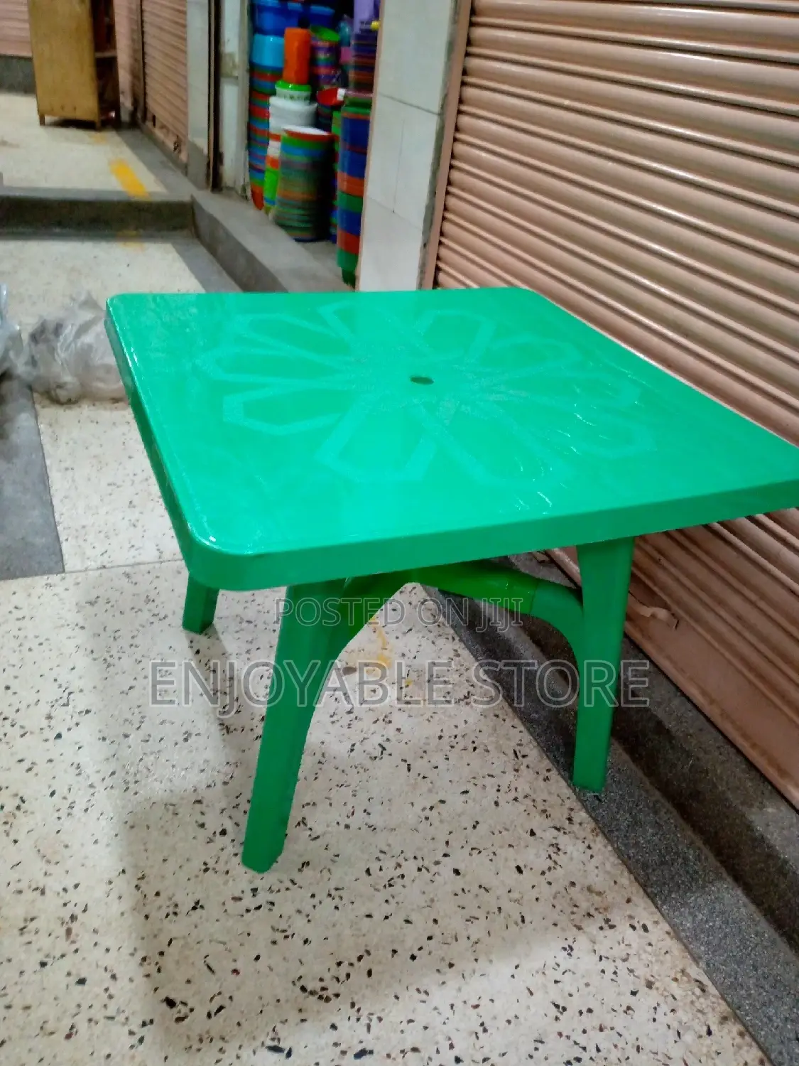 Plastic Table (Square)