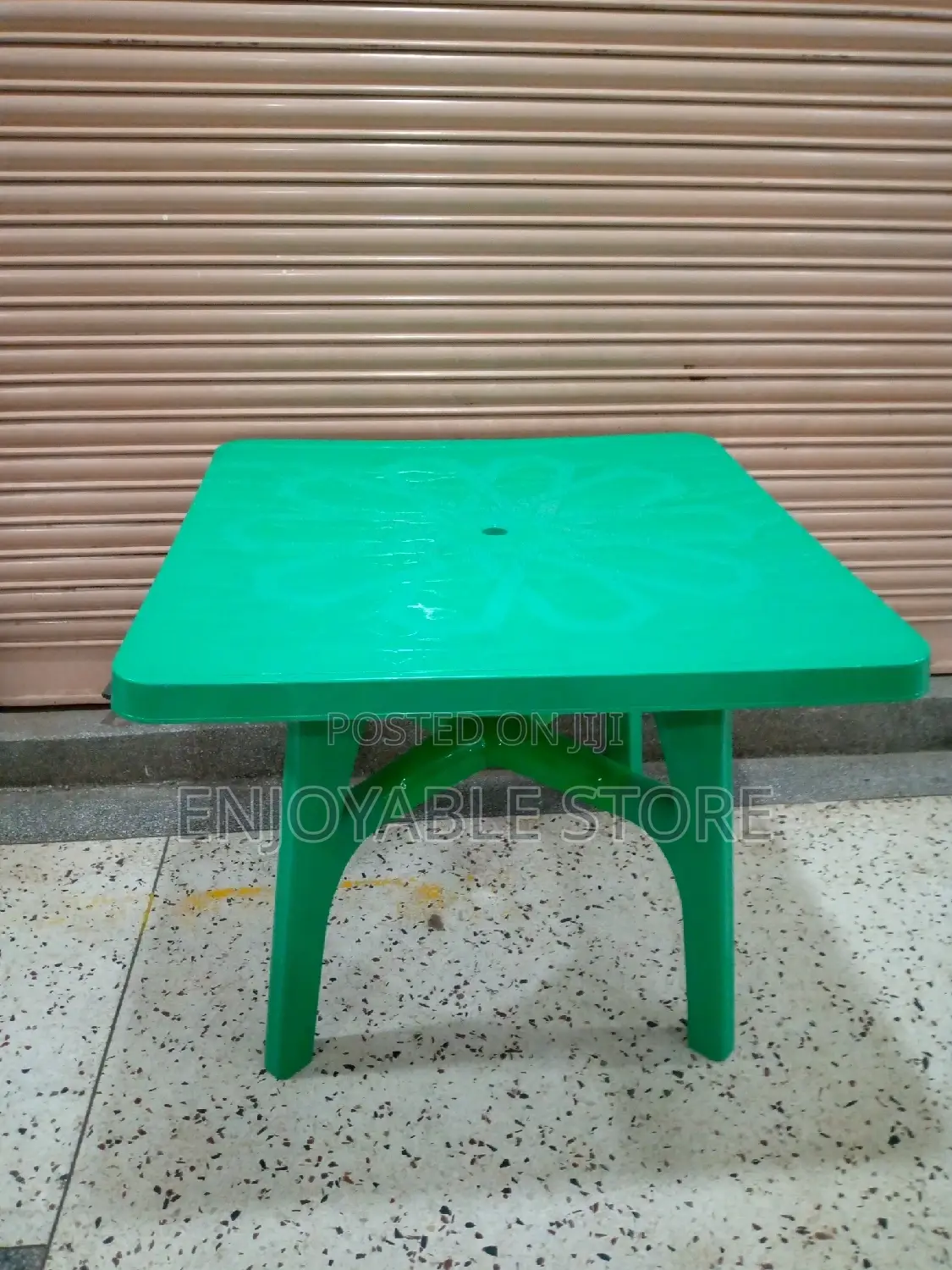 Plastic Table (Square)