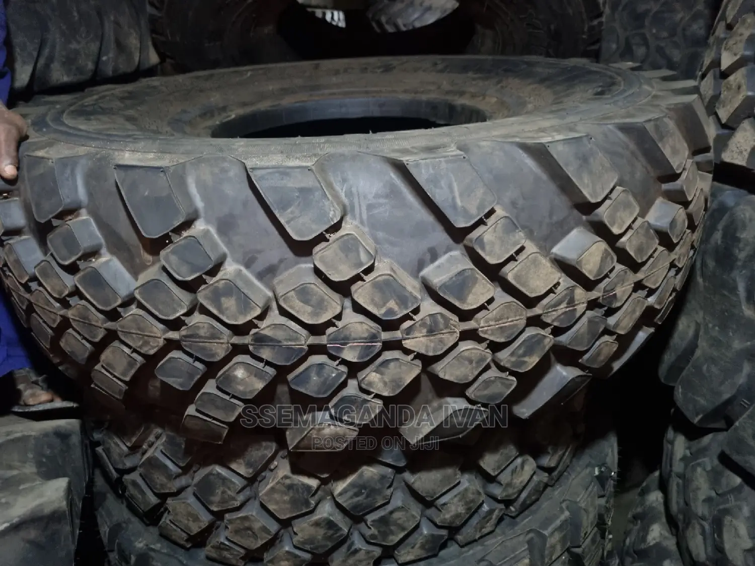 425/85r21 Tyres