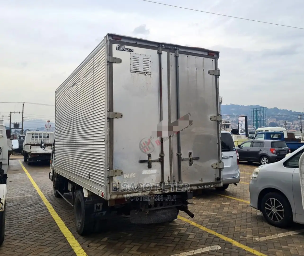 Isuzu Elfu Box Body
