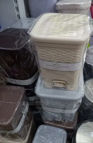 Fashionable Pedal Dustbin