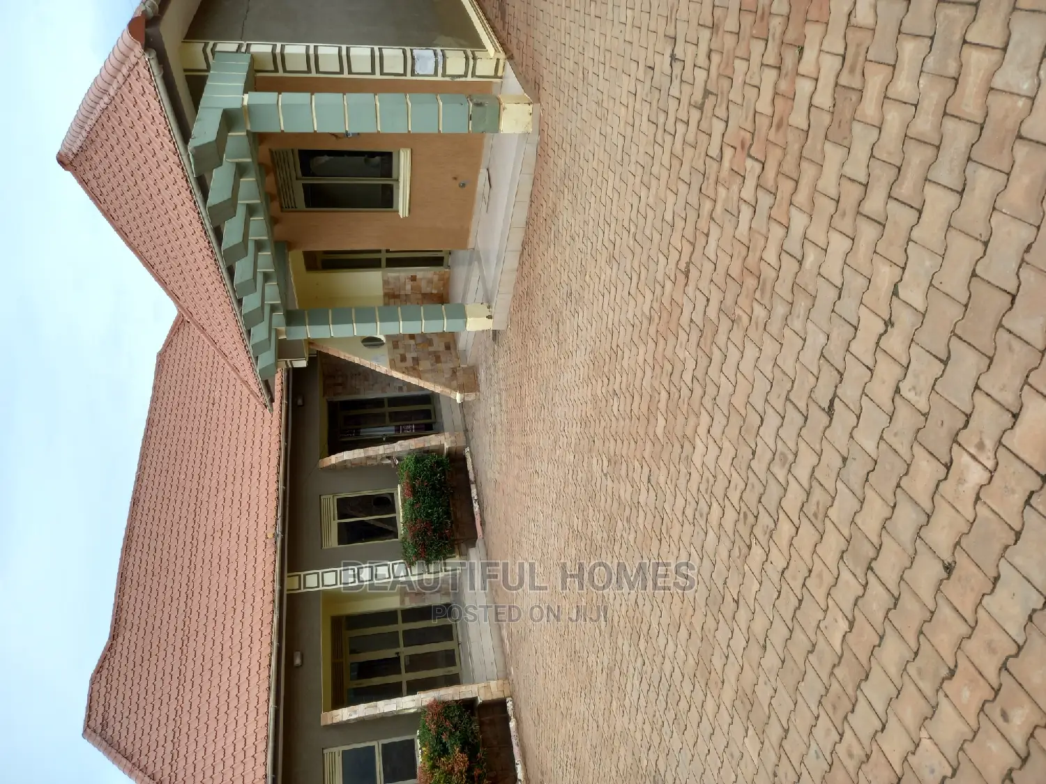 Furnished 1bdrm House in Kira for Sale