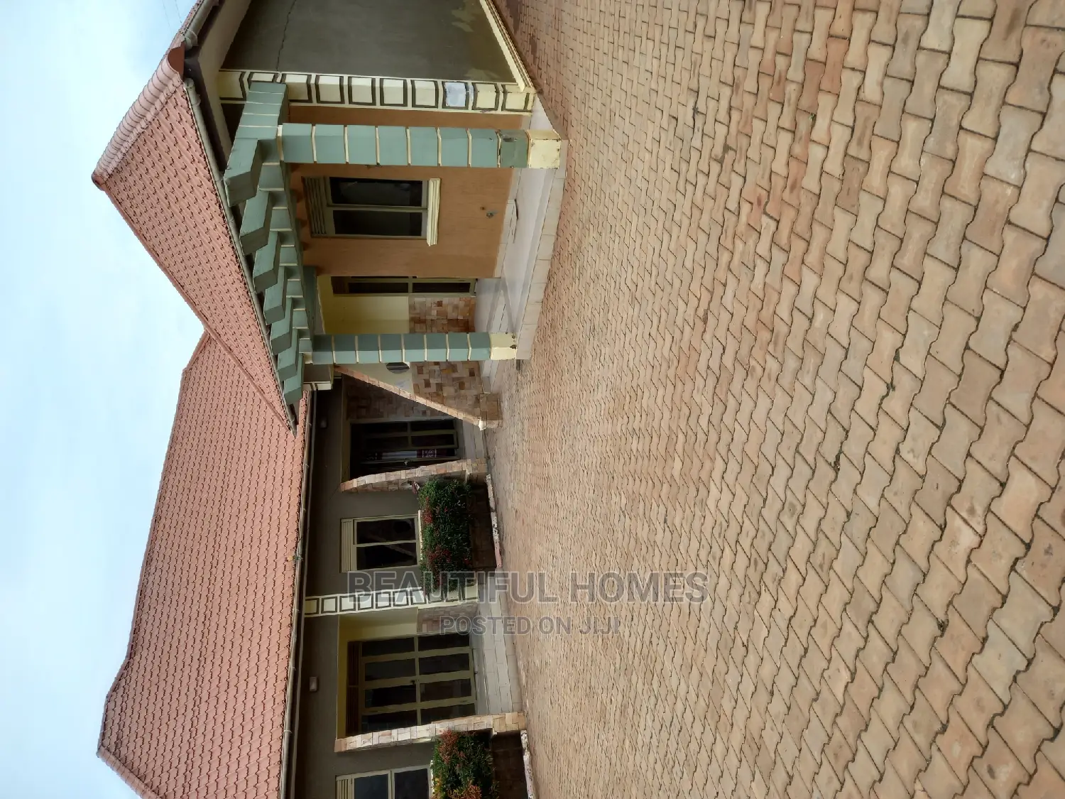 Furnished 1bdrm House in Kira for Sale