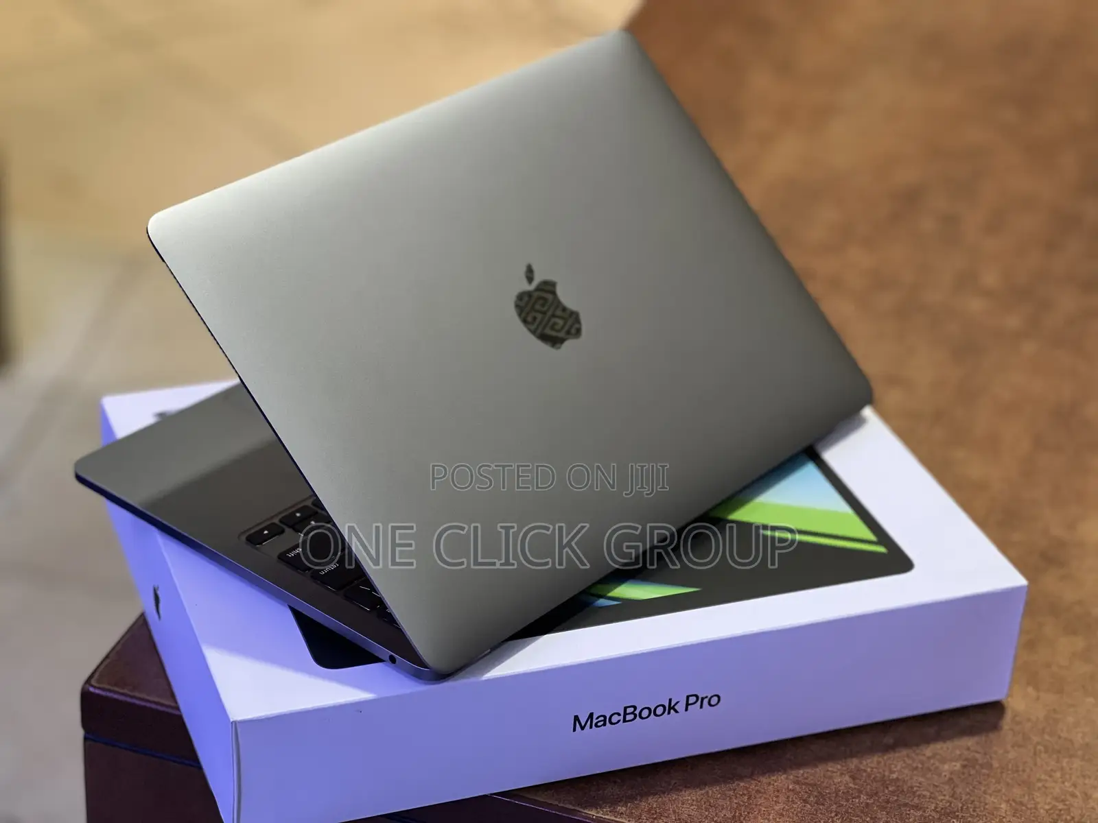 New Laptop Apple MacBook Pro 2022 M2 8GB Apple M2 SSHD (Hybrid) 512GB