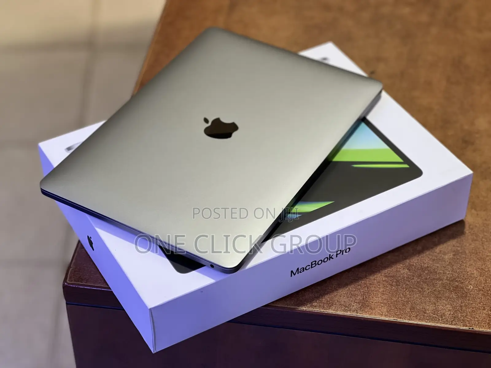 New Laptop Apple MacBook Pro 2022 M2 8GB Apple M2 SSHD (Hybrid) 512GB