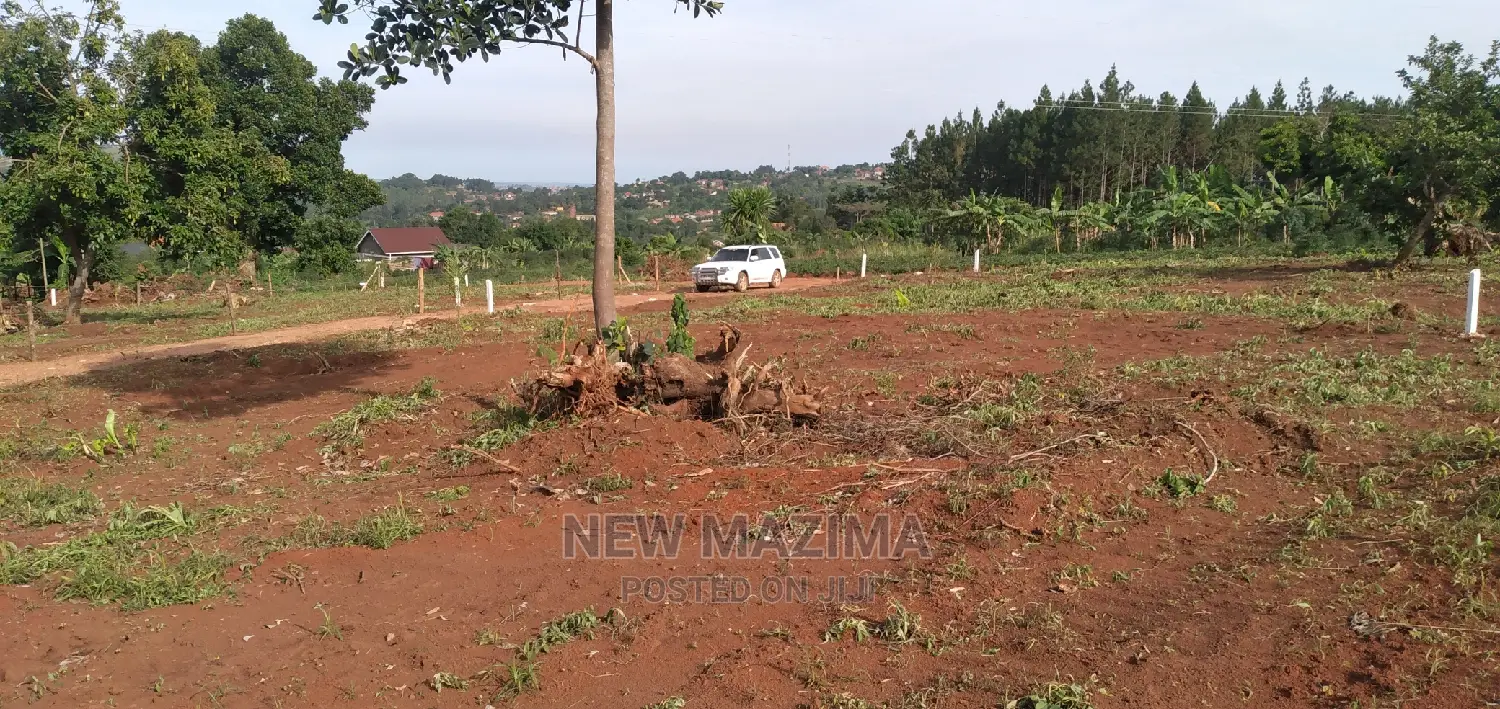 Kitende Ssisa Pride Plot Onforcedsale at Gd Price With Title