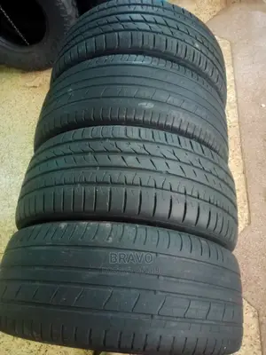 275/45r20 Good Condition
