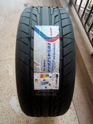 285/45r22 for Benz