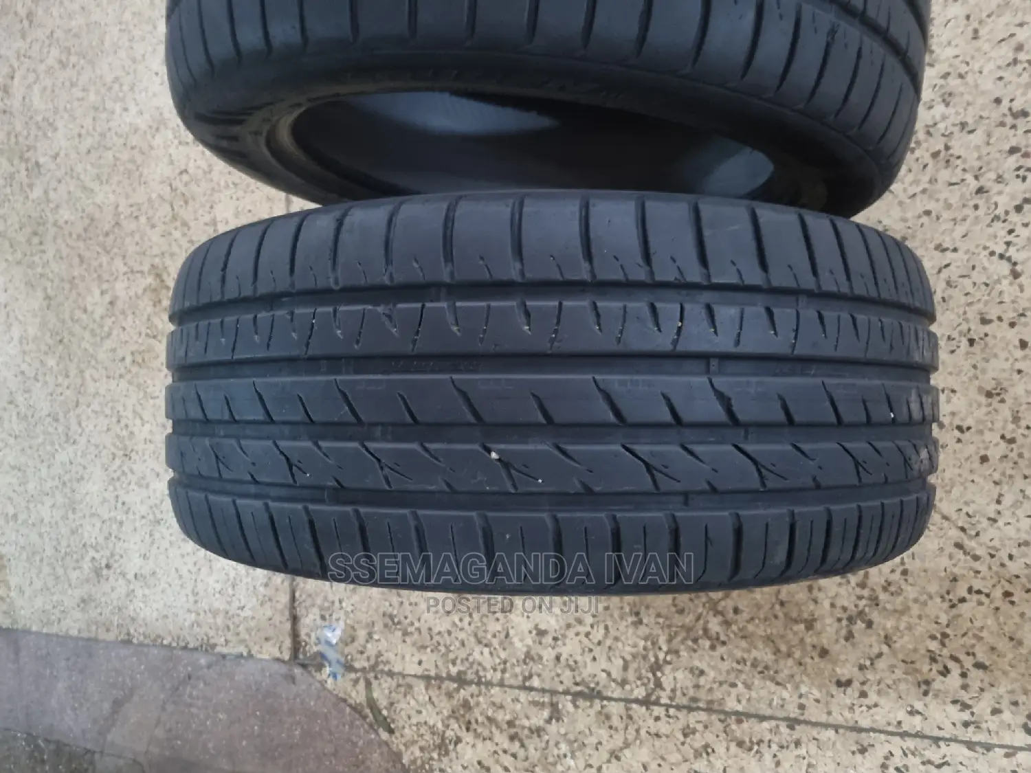 275/45r20 Second Tyres in Good Condition
