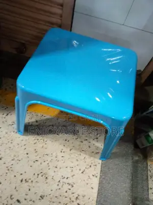 Plastic Table(Medium)