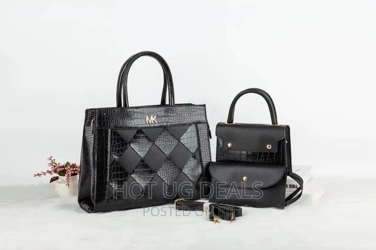 3pcs of Ladies Designer Handbags _ Black