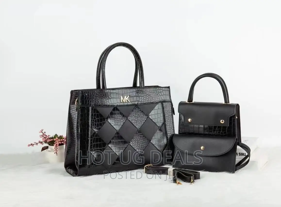 3pcs of Ladies Designer Handbags _ Black