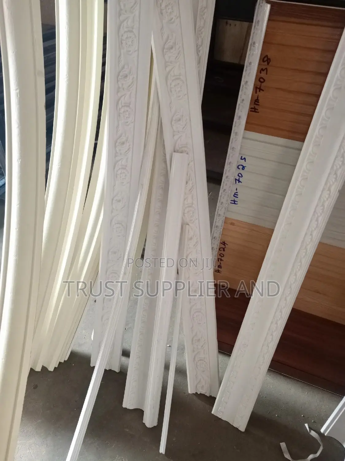 Cornices Plastic