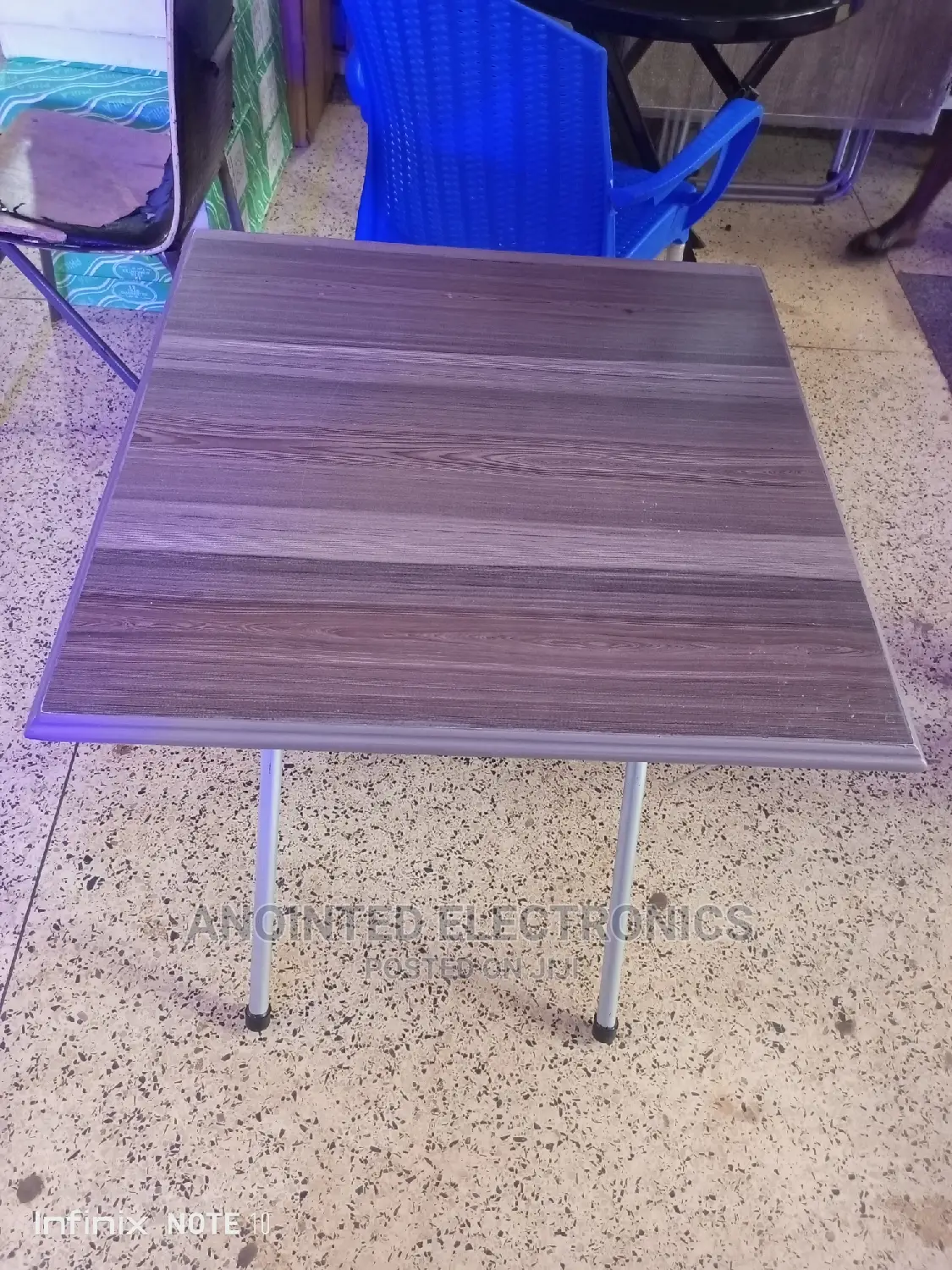 Foldable Reading Table