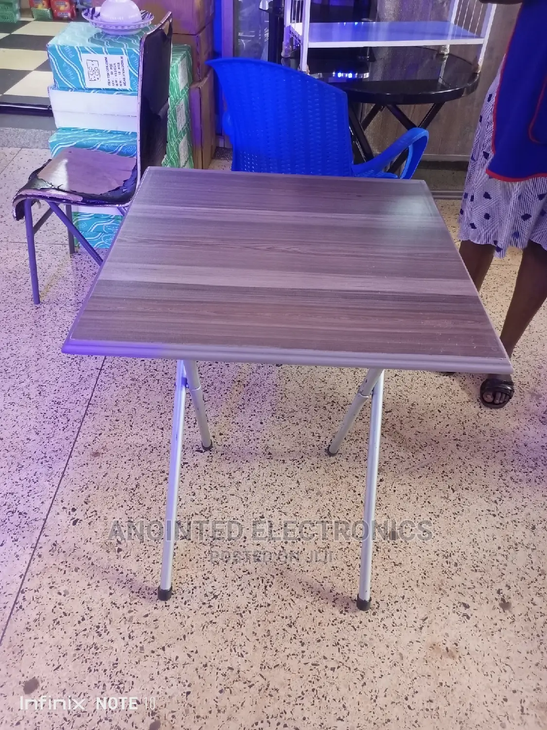 Foldable Reading Table